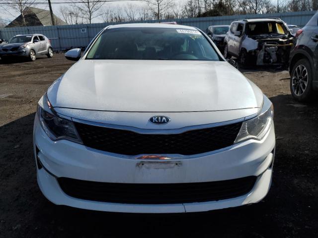 5XXGT4L35GG070590 - 2016 KIA OPTIMA LX WHITE photo 5