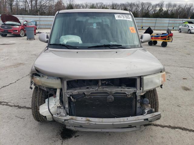 JTLKT324450218813 - 2005 TOYOTA SCION XB 棕色 照片 5