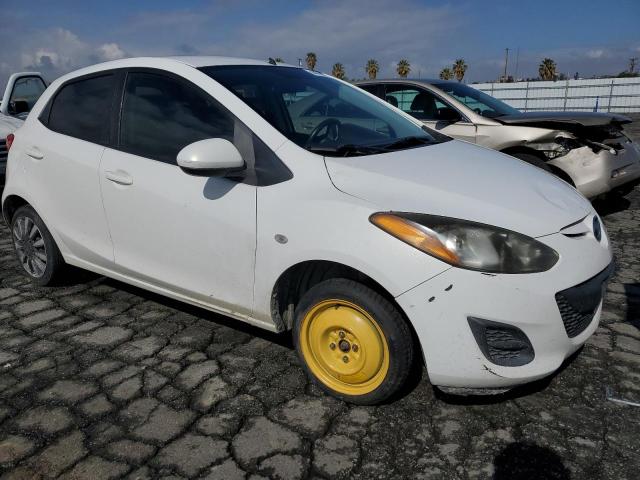 JM1DE1KZ6C0138764 - 2012 MAZDA MAZDA2 WHITE photo 4