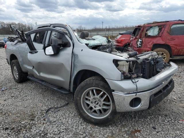 5TBRV54167S470591 - 2007 TOYOTA TUNDRA DOUBLE CAB SR5 SILVER photo 4