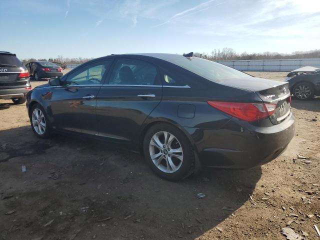 5NPEC4AC7BH267493 - 2011 HYUNDAI SONATA SE BLACK photo 2