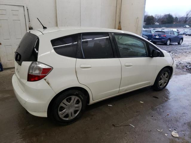 JHMGE8H38BC008120 - 2011 HONDA FIT 白色 照片 3