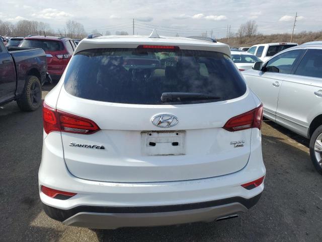 5NMZUDLB0HH012757 - 2017 HYUNDAI SANTA FE S WHITE photo 6