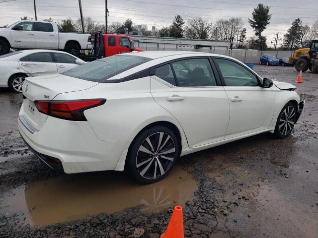 1N4BL4CV5KC130085 - 2019 NISSAN ALTIMA SR WHITE photo 3