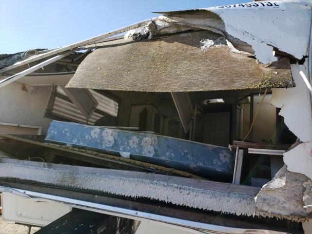 4YDF29F254G908133 - 2004 OUTB FIFTH WHEE WHITE photo 10