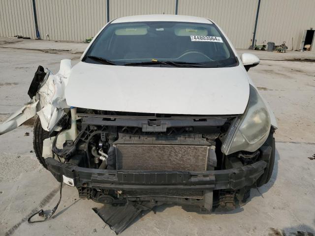 KNADN4A38D6128229 - 2013 KIA RIO EX WHITE photo 5