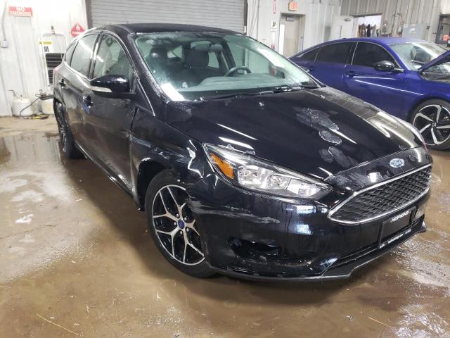 1FADP3M24HL339337 - 2017 FORD FOCUS SEL BLACK photo 4