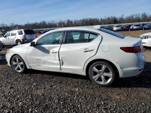 19VDE1F58DE007862 - 2013 ACURA ILX 20 PREMIUM WHITE photo 2