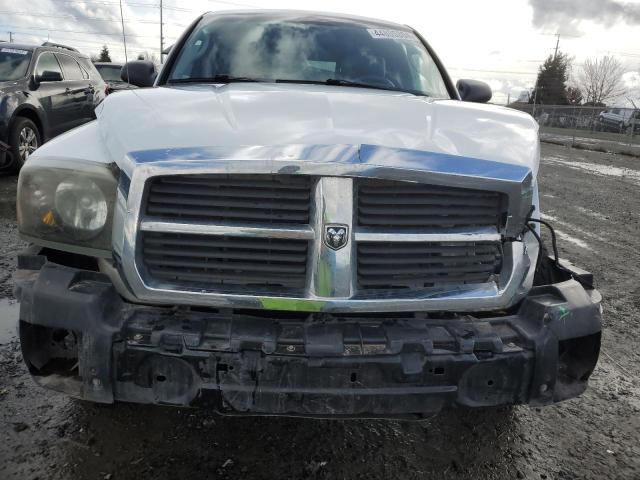 1D7HW22K95S260801 - 2005 DODGE DAKOTA ST WHITE photo 5