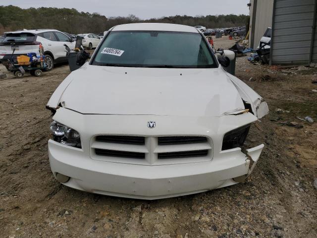 2B3AA4CT7AH237873 - 2010 DODGE CHARGER WHITE photo 5