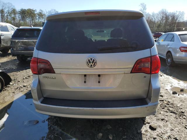 2V4RW4DG3BR739995 - 2011 VOLKSWAGEN ROUTAN S SILVER photo 6