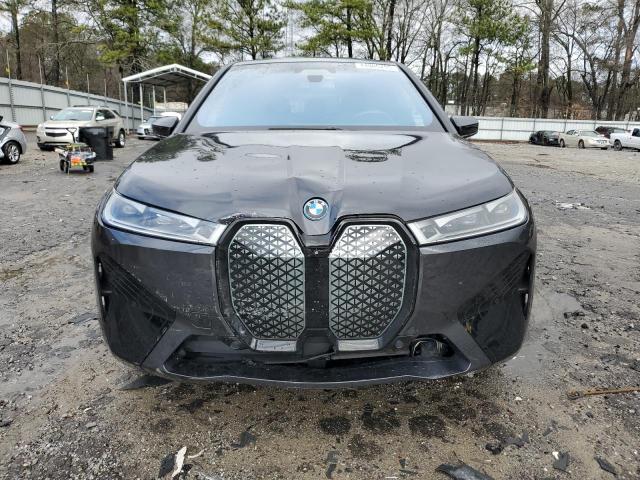 WB523CF05RCN12790 - 2024 BMW IX XDRIVE50 CHARCOAL photo 5