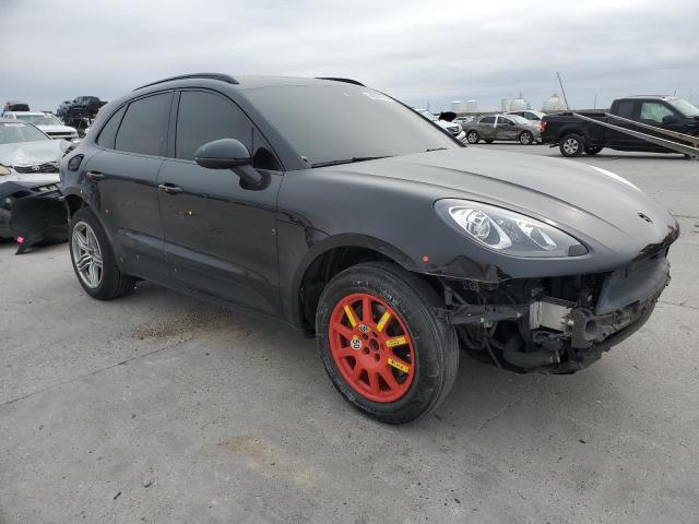 WP1AA2A55JLB11844 - 2018 PORSCHE MACAN BLACK photo 4