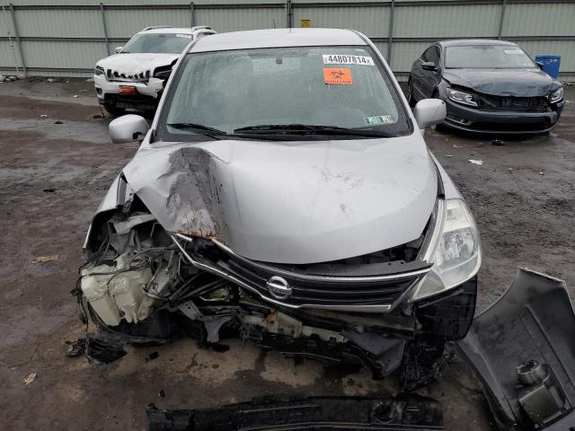 3N1BC1CP2BL374147 - 2011 NISSAN VERSA S SILVER photo 5