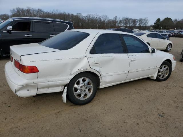 JT2BF22K610334920 - 2001 TOYOTA CAMRY CE WHITE photo 3