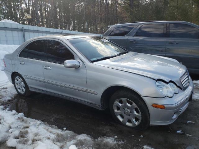 WDBRF81JX5F635841 - 2005 MERCEDES-BENZ C 240 4MATIC SILVER photo 4