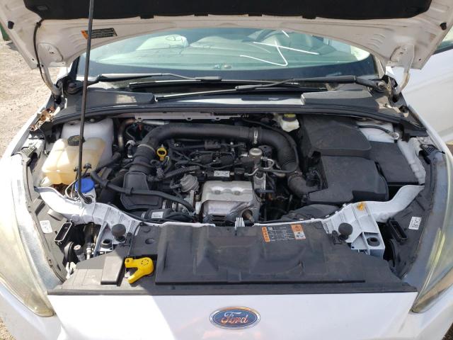 1FADP3FE7HL292389 - 2017 FORD FOCUS SE WHITE photo 11