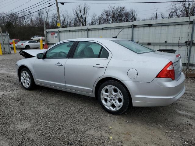 3FAHP0HAXBR217561 - 2011 FORD FUSION SE SILVER photo 2