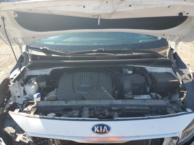 KNDMB5C15H6230865 - 2017 KIA SEDONA LX WHITE photo 12