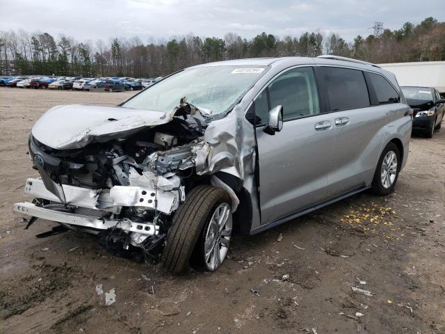 5TDESKFC7PS086606 - 2023 TOYOTA SIENNA LIMITED SILVER photo 1