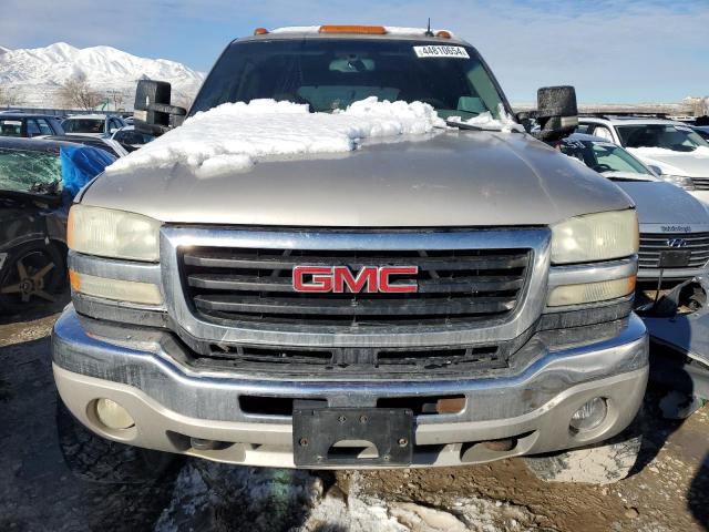 1GTHK29144E212235 - 2004 GMC SIERRA K2500 HEAVY DUTY SILVER photo 5