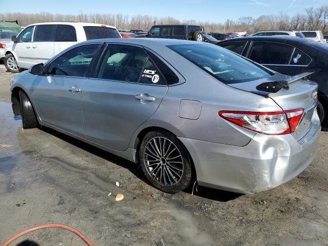 4T4BF1FK7GR580020 - 2016 TOYOTA CAMRY LE SILVER photo 2