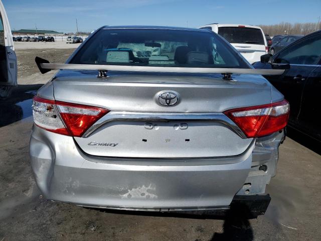 4T4BF1FK7GR580020 - 2016 TOYOTA CAMRY LE SILVER photo 6