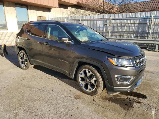 3C4NJDCB6JT104505 - 2018 JEEP COMPASS LIMITED GRAY photo 4