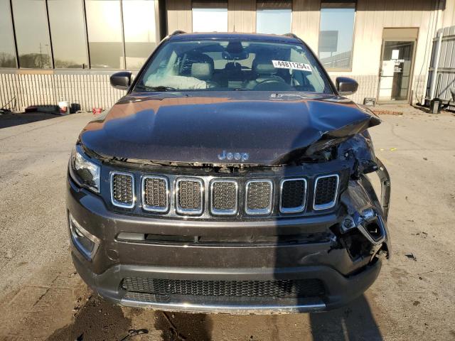 3C4NJDCB6JT104505 - 2018 JEEP COMPASS LIMITED GRAY photo 5