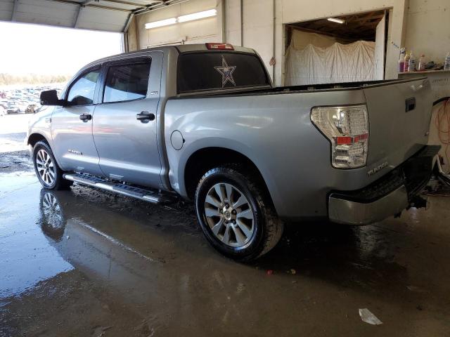 5TFEV54198X068713 - 2008 TOYOTA TUNDRA CREWMAX SILVER photo 2