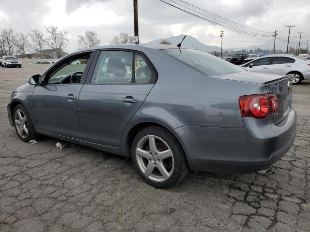 3VWAZ7AJ0AM098582 - 2010 VOLKSWAGEN JETTA LIMITED GRAY photo 2