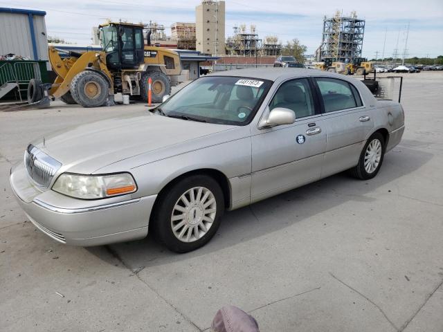 1LNHM82WX3Y706515 - 2003 LINCOLN TOWN CAR SIGNATURE SILVER photo 1