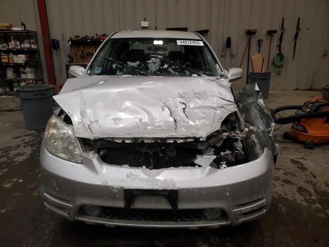 2T1KR32E54C221162 - 2004 TOYOTA MATRIX XR 银色 照片 5
