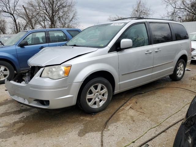 2A8HR54139R674549 - 2009 CHRYSLER TOWN & COU TOURING SILVER photo 1