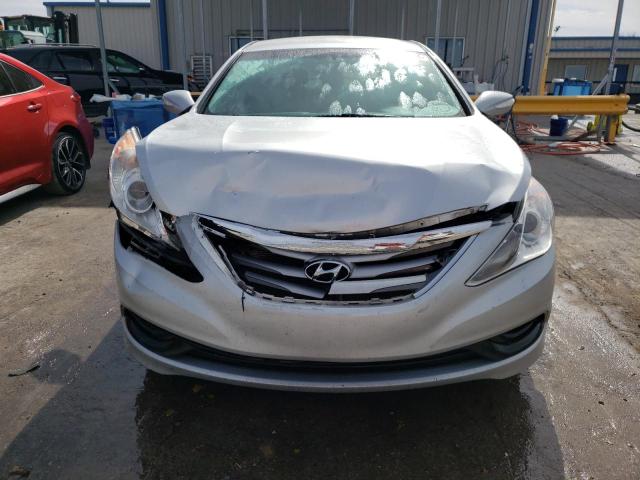 5NPEB4AC2EH911019 - 2014 HYUNDAI SONATA GLS SILVER photo 5