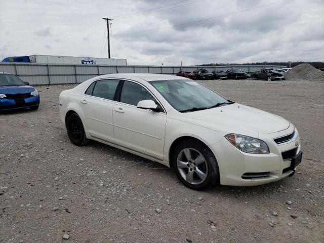 1G1ZD5EB2AF237065 - 2010 CHEVROLET MALIBU 2LT WHITE photo 4