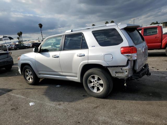 JTEZU5JR4C5044480 - 2012 TOYOTA 4RUNNER SR5 GRAY photo 2