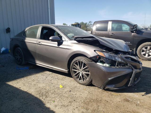 4T1G11AK4MU533271 - 2021 TOYOTA CAMRY SE GRAY photo 4