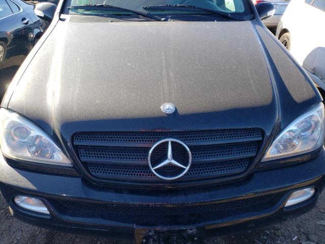 4JGAB57E13A457696 - 2003 MERCEDES-BENZ ML 350 BLACK photo 11