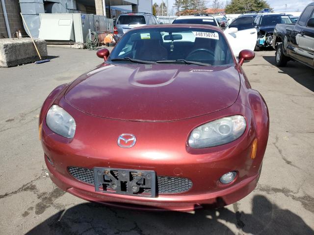 JM1NC25F860120000 - 2006 MAZDA MX-5 MIATA MAROON photo 5