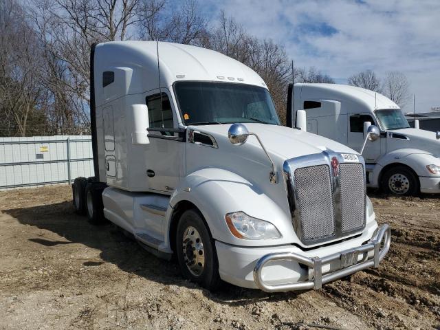 2017 KENWORTH CONSTRUCTI T680, 