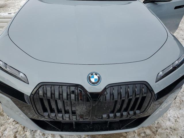 WBY53EJ02PCM90599 - 2023 BMW I7 XDRIVE60 Grau Foto 11