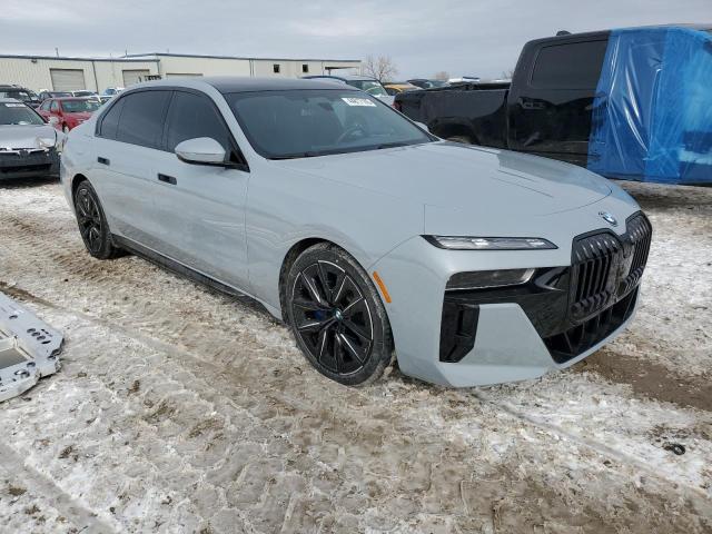 WBY53EJ02PCM90599 - 2023 BMW I7 XDRIVE60 Grau Foto 4