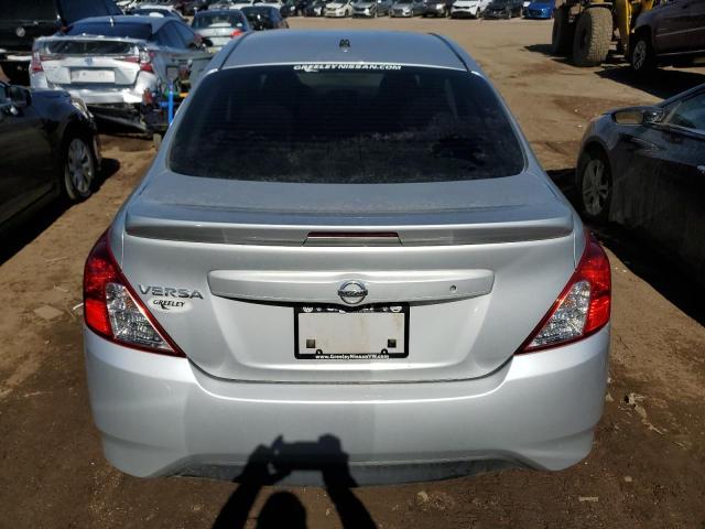 3N1CN7AP1KL829364 - 2019 NISSAN VERSA S SILVER photo 6