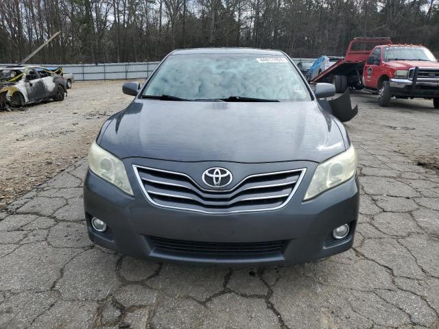 4T1BF3EK7AU097674 - 2010 TOYOTA CAMRY BASE GRAY photo 5