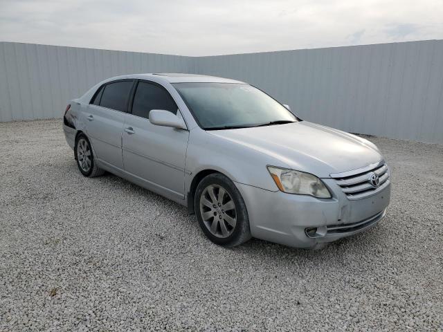 4T1BK36B15U001814 - 2005 TOYOTA AVALON XL SILVER photo 4