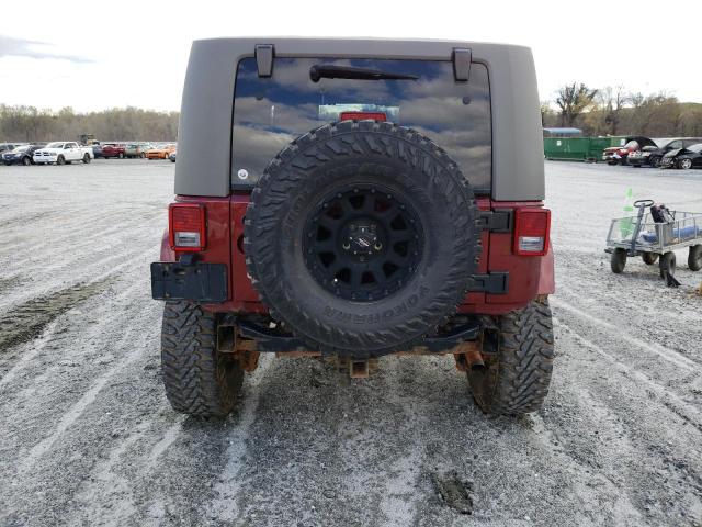 1J4FA54118L644845 - 2008 JEEP WRANGLER SAHARA BURGUNDY photo 6