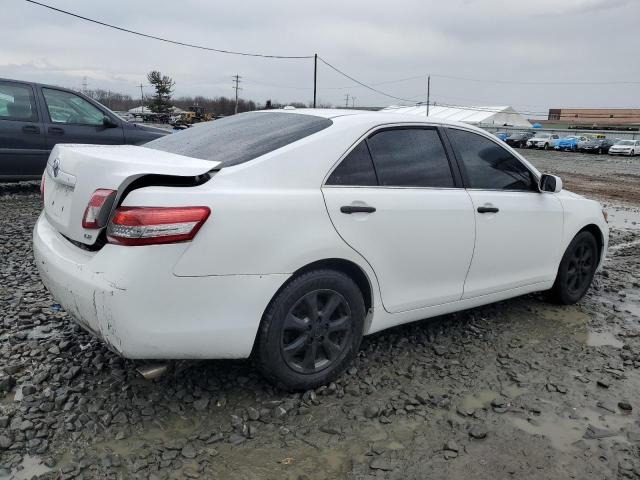 4T1BF3EK0BU622382 - 2011 TOYOTA CAMRY BASE WHITE photo 3