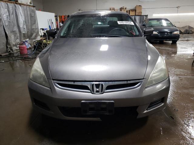 1HGCM56736A184065 - 2006 HONDA ACCORD EX GRAY photo 5