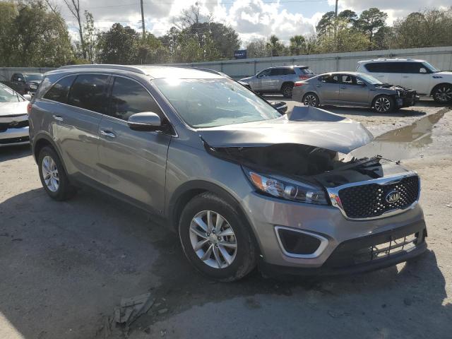 5XYPGDA31JG374767 - 2018 KIA SORENTO LX SILVER photo 4